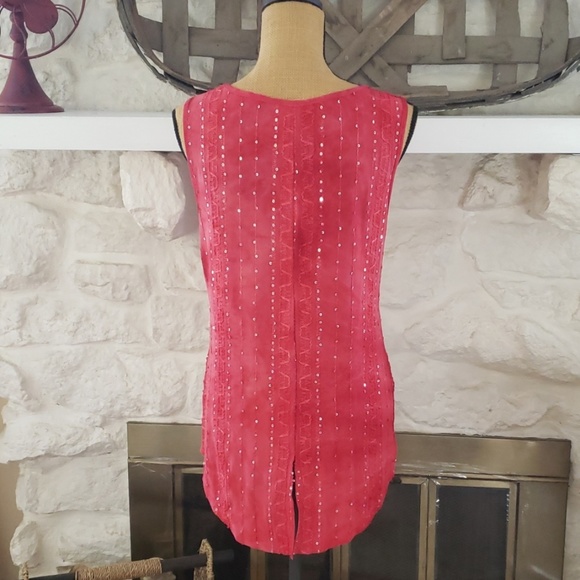 Top - Picture 2 of 5